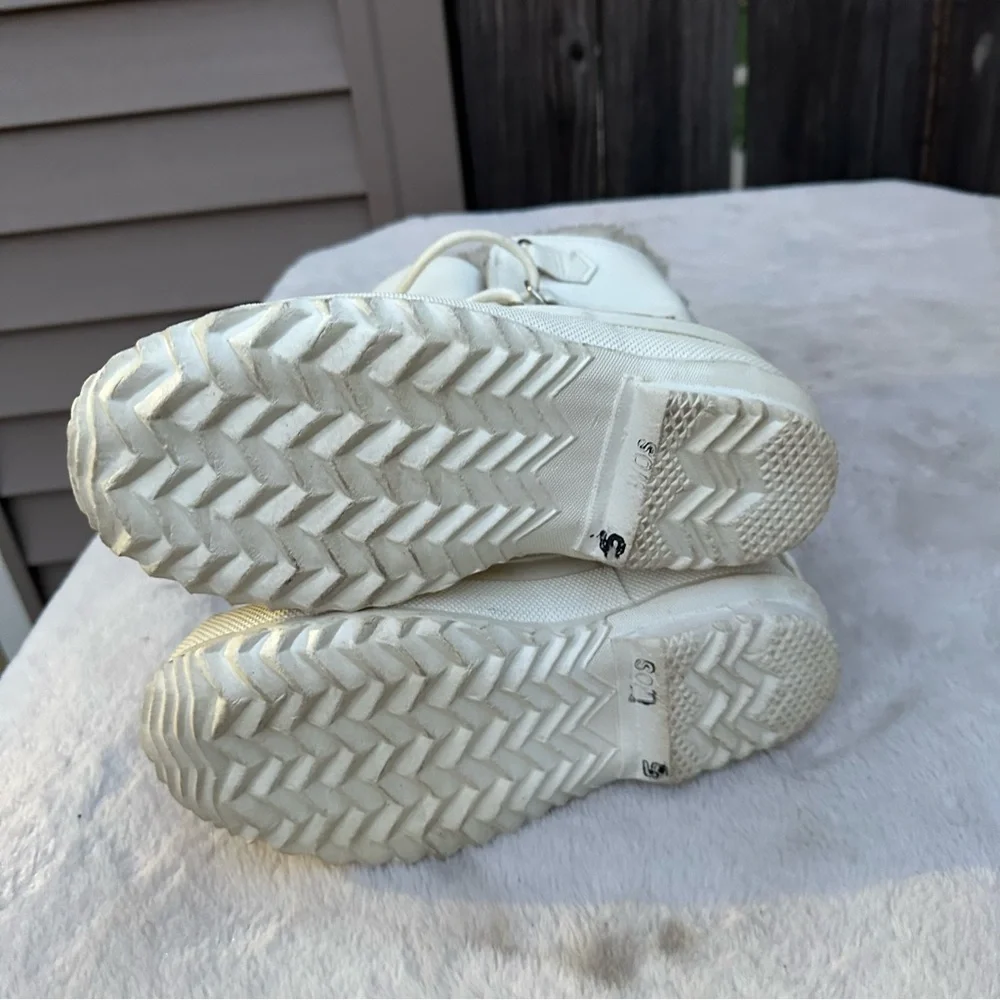 Vintage Sorel Cream Winter Boots Size 5